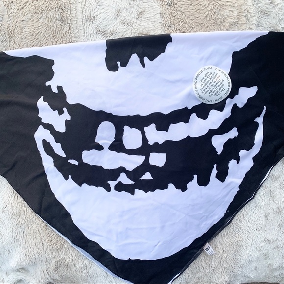 Misfits Face Mask Covering 🦇 BRAND NEW - Picture 2 of 5